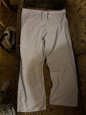 Women’s Light Lavender Drawstring Scrub Bottoms